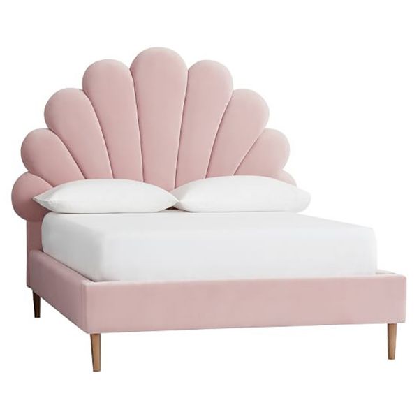 Кровать двуспальная 180x200 см розовая Emily & Meritt Shell