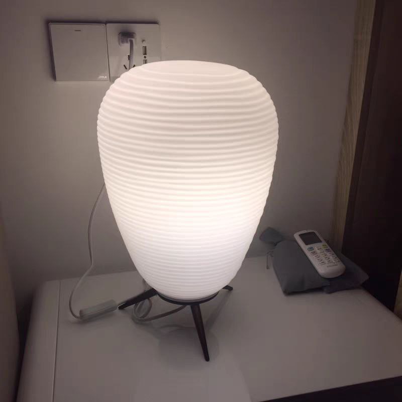 Дизайнерская настольная лампа OLIVE by Romatti