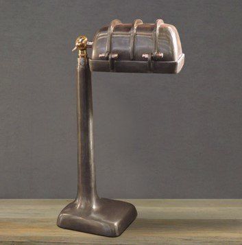 Дизайнерская настольная лампа в стиле Лофт Vellia by Romatti