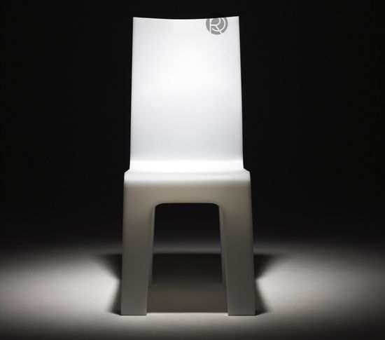 Дизайнерский пластиковый стул CENTRAAL by POP CORN